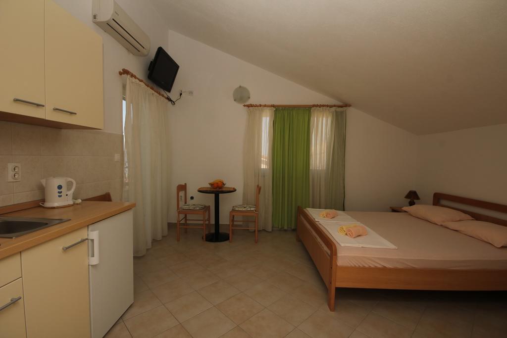 Apartments Adriatika Makarska Bilik gambar